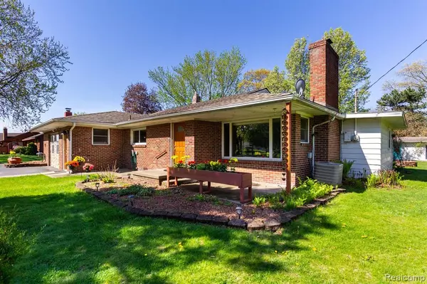 Holly, MI 48442 2021,1119 LAMBERT Drive