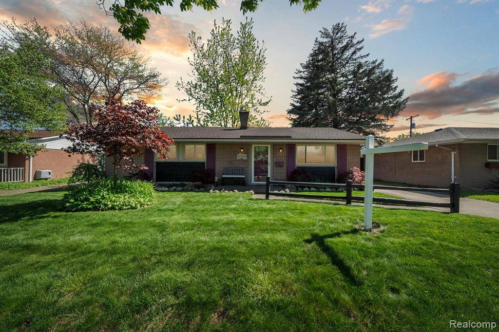 35705 FAIRCHILD Street, Westland, MI 48186 4142