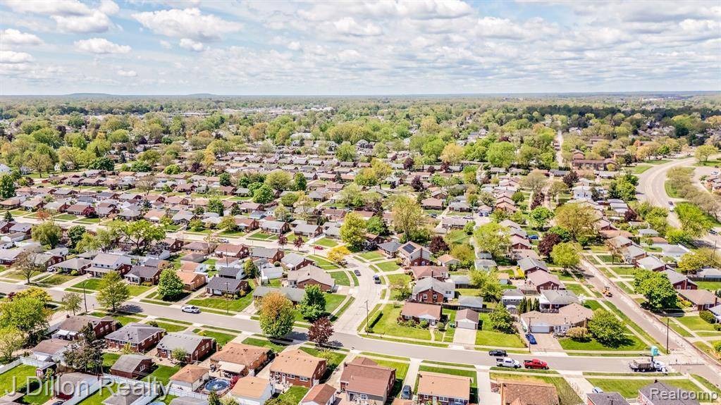 Garden City, MI 48135 3411,6639 SHARON Street