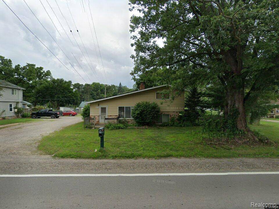 9877 ELIZABETH LAKE Road, White Lake, MI 48386 2727