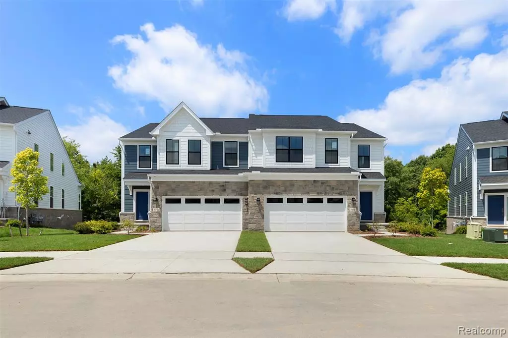 West Bloomfield, MI 48323,5342 TRAIL VISTA Drive