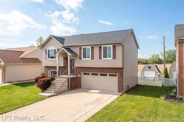 Newport, MI 48166 7830,4127 STONE POST Road