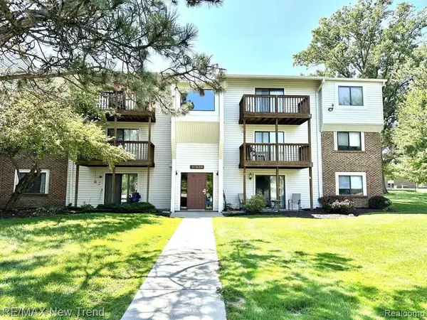 30028 W 12 MILE Road,  Farmington Hills,  MI 48334 3918