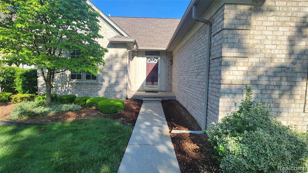 40201 RIVERBEND Drive, Sterling Heights, MI 48310 7801