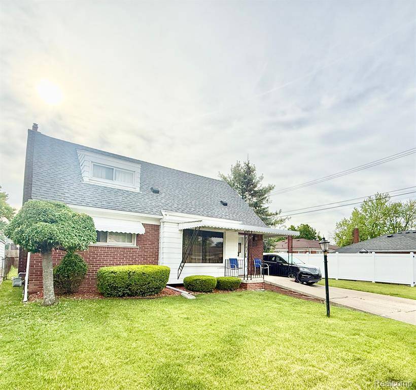 9222 FOX Avenue, Allen Park, MI 48101 1508