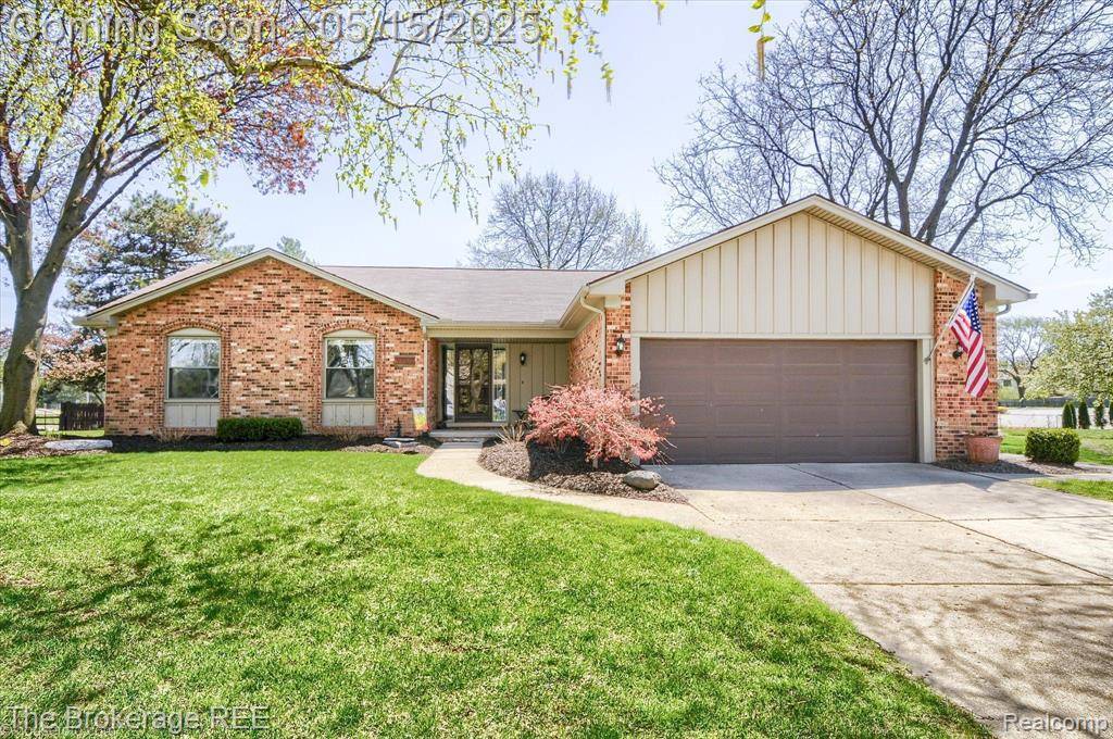 37551 SUNNYDALE Street, Livonia, MI 48154 1438