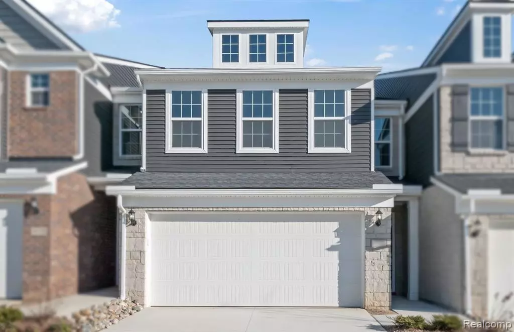 Clarkston, MI 48346 1761,4080 NOTTINGHAM Circle