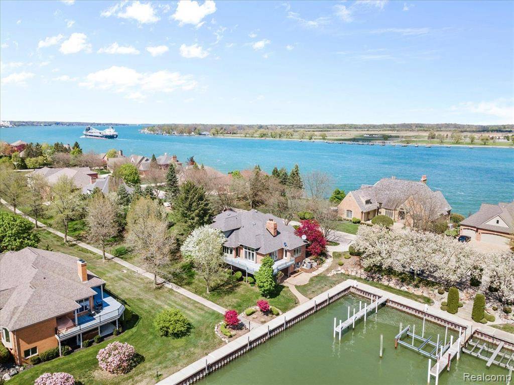 3744 RIVERVIEW TERRACE, East China, MI 48054 2215