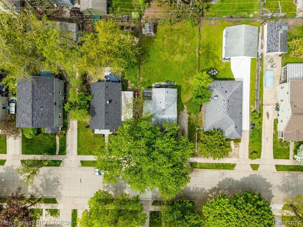 Berkley, MI 48072 3816,3101 Robina Avenue