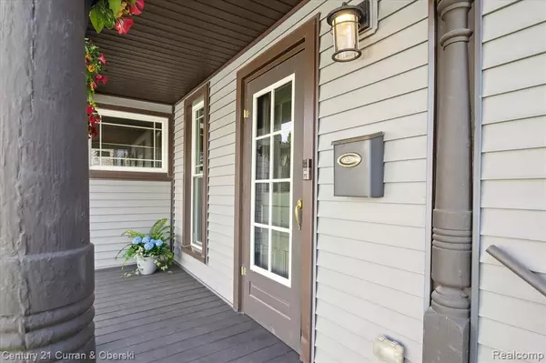 Northville, MI 48167 1637,415 YERKES Street
