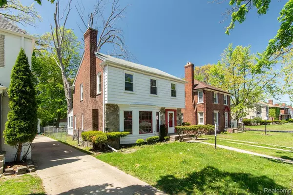 Detroit, MI 48235 1322,18707 SORRENTO Street