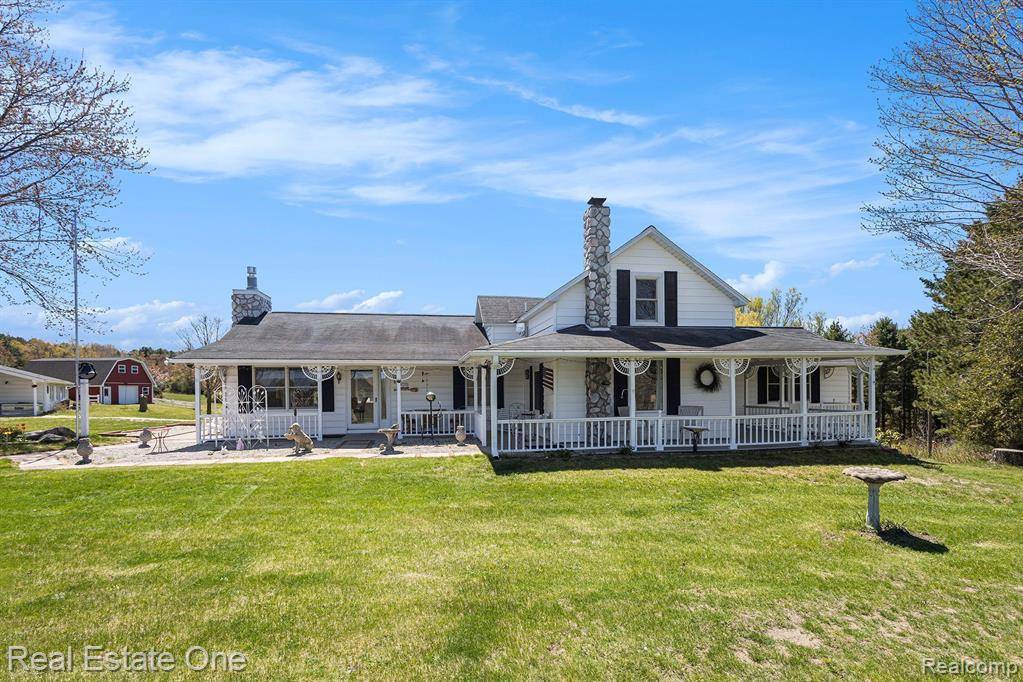 Frankfort, MI 49635 9233,3121 GRACE Road