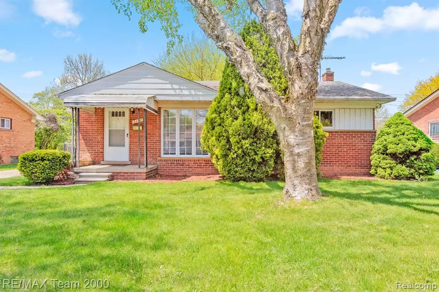 5492 HEATHER Lane, Dearborn Heights, MI 48125 2345