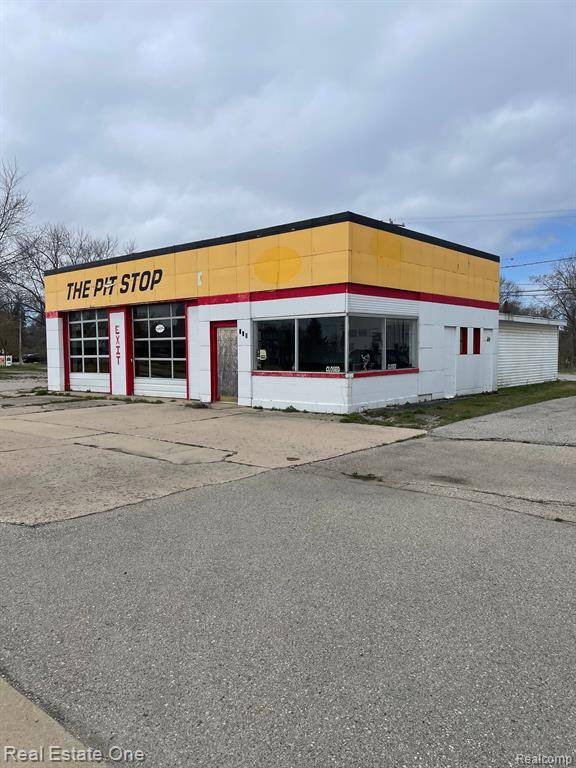 Oscoda, MI 48750 1719,421 N STATE Street