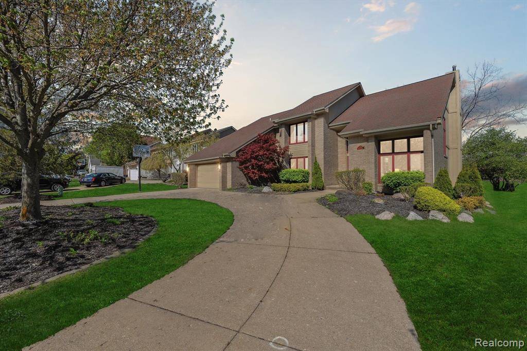 7039 Timberview Trail, West Bloomfield, MI 48322 3353