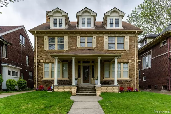 2285 CHICAGO Boulevard, Detroit, MI 48206 1738
