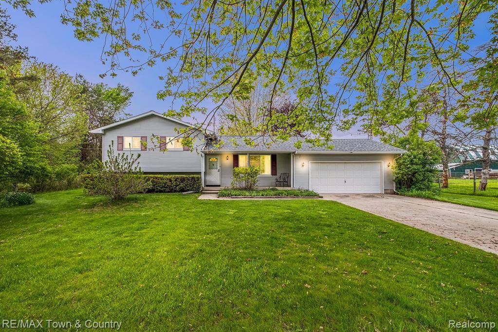 6045 TURNER Road, Flushing, MI 48433 9248