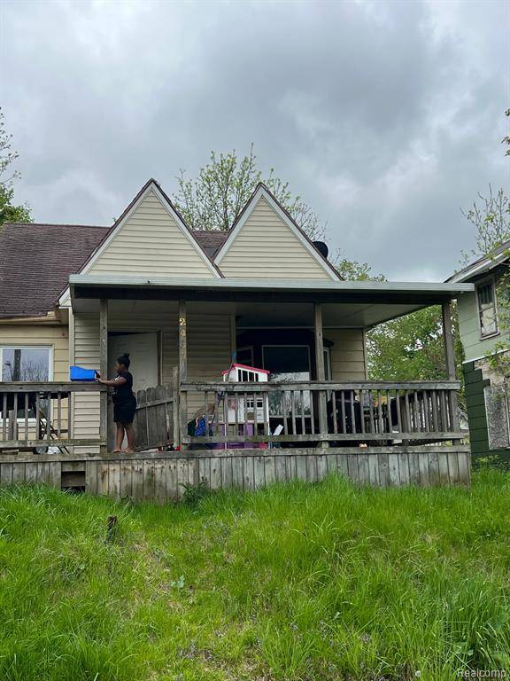 2437 ZIMMERMAN Street, Flint, MI 48503 3147