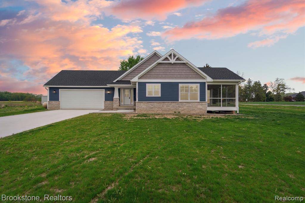 4050 CAYMAN Drive, Dewitt, MI 48820 7111