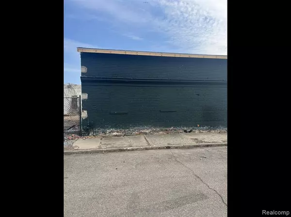 Detroit, MI 48238 1708,8846 Fenkell Street