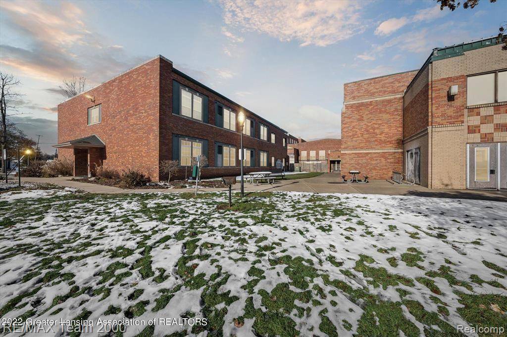 335 Horatio Street, Charlotte, MI 48813 1553
