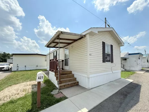 22600 MIDDLEBELT Road, Lot A-27, Farmington Hills, MI 48336 3669