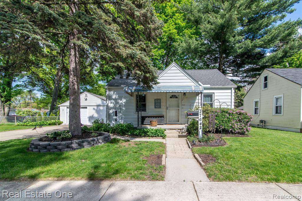 27642 BRETTONWOODS Street, Madison Heights, MI 48071 3212