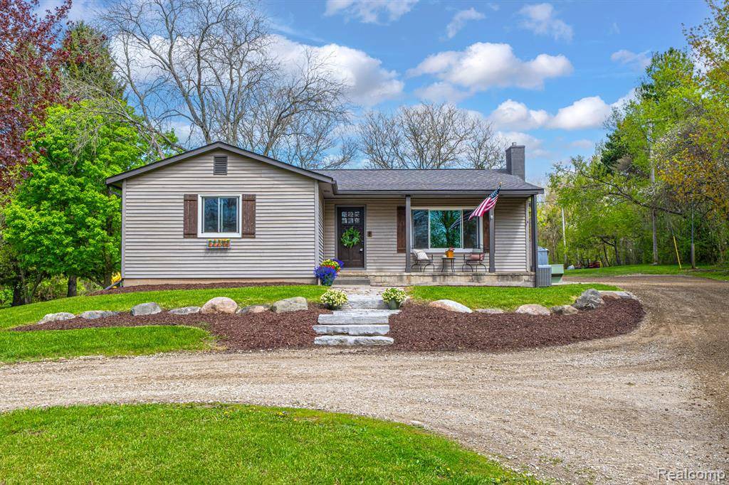 1205 MCKAIL Road, Leonard, MI 48367 1439