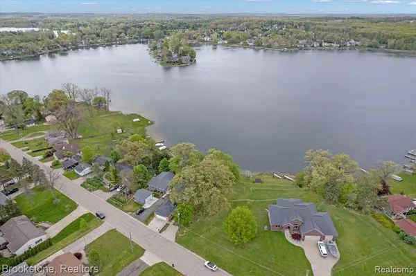 Linden, MI 48451 9040,4475 HARP Drive