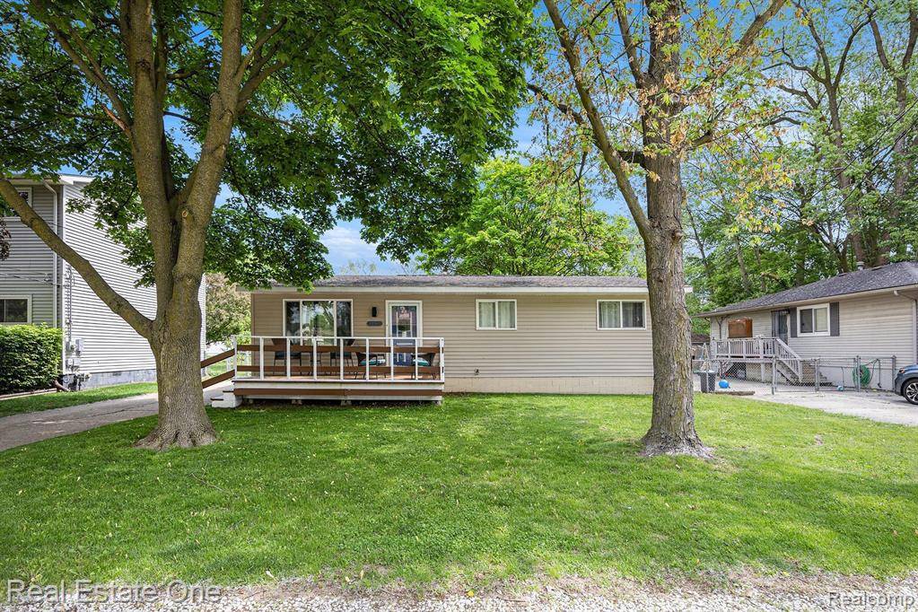 44080 DAVIS, Utica, MI 48317 5406