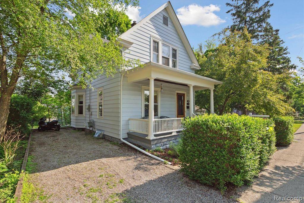 314 W MADISON Street, Ann Arbor, MI 48103 4924