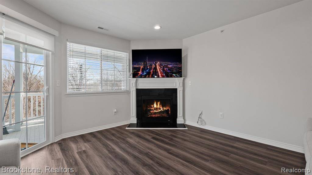 Washington, MI 48094 4500,7008 BOULDER POINTE