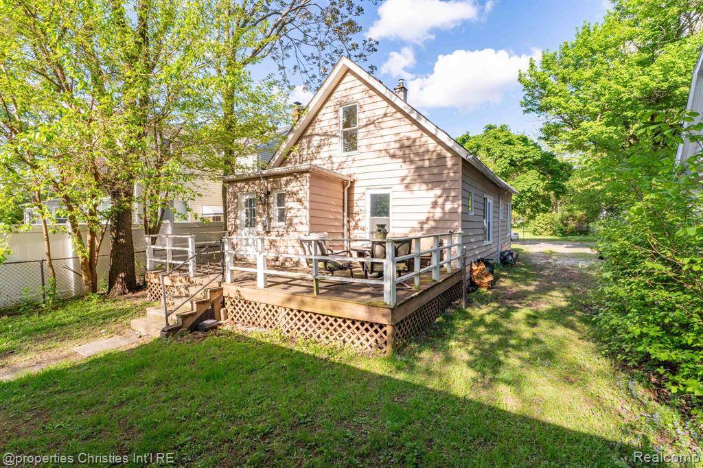 Ferndale, MI 48220 3213,415 LAPRAIRIE Street