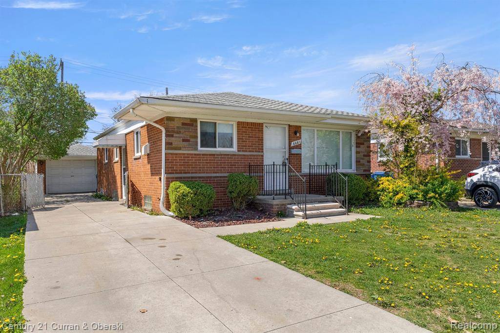 Dearborn Heights, MI 48127 2023,6661 N BEECH DALY Road