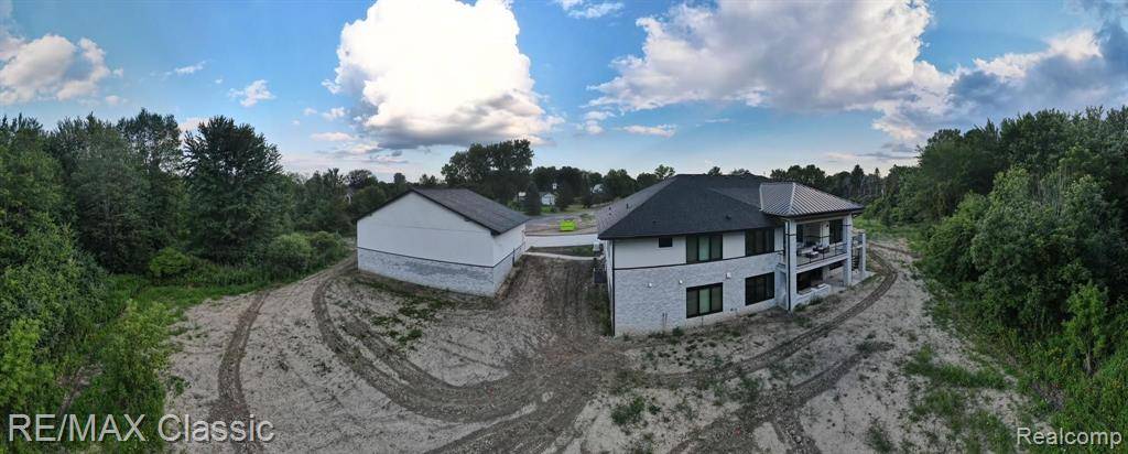 Milford, MI 48381,815 N Milford Road