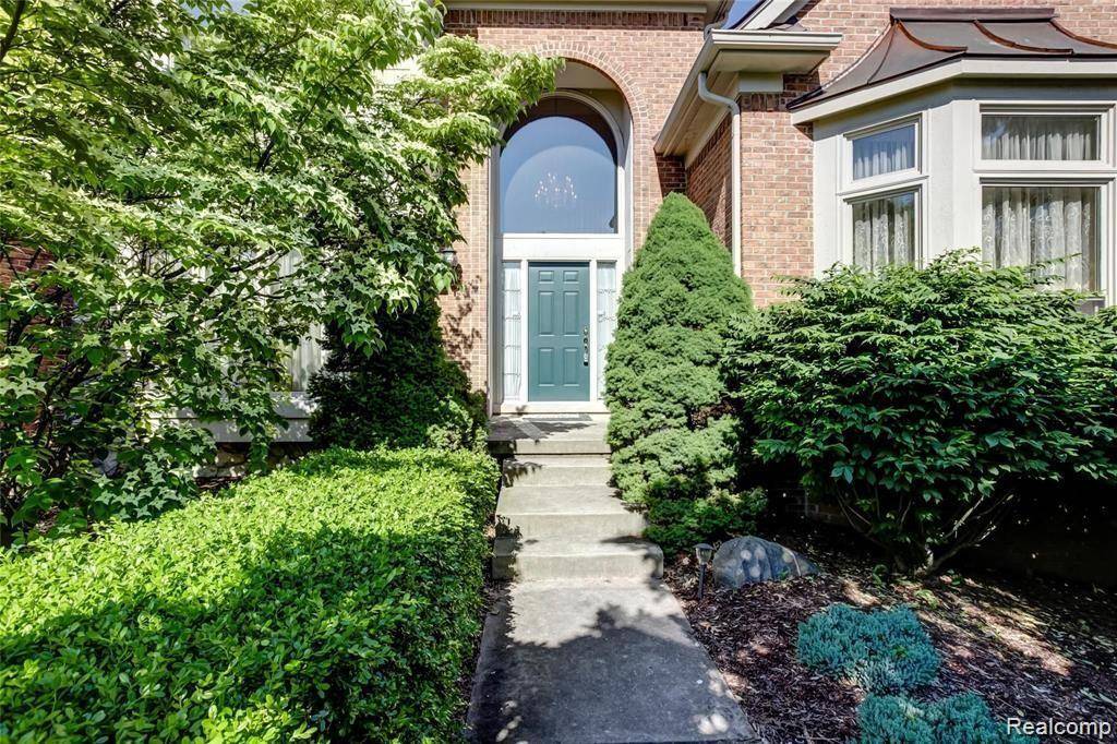 22187 CHASE Drive, Novi, MI 48375 4772
