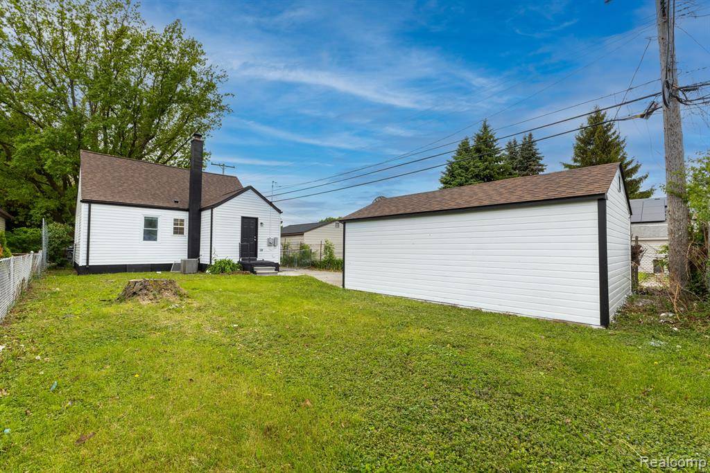 Roseville, MI 48066 2874,27396 BEECHURST Street