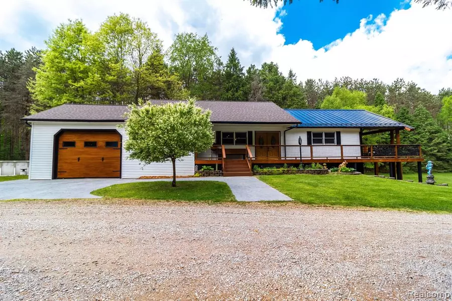 4707 MOUNT MORRIS Road, Columbiaville, MI 48421 8713