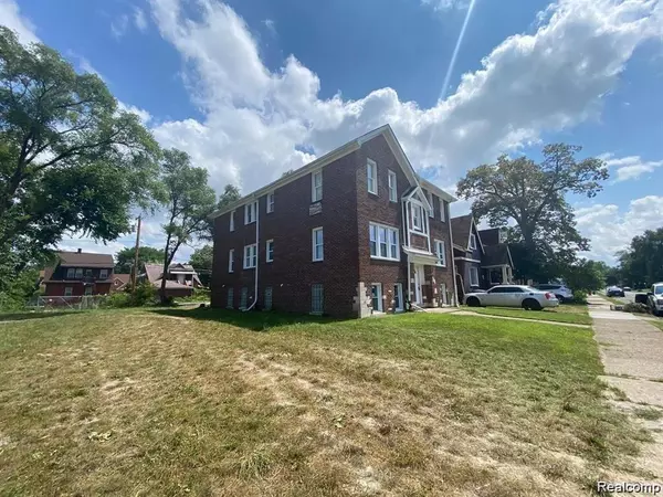 Detroit, MI 48221 2993,16914 MONICA Street