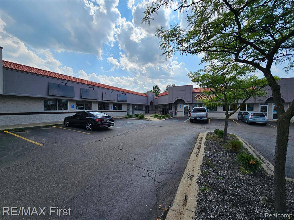 Sterling Heights, MI 48310,39505 Mound Road