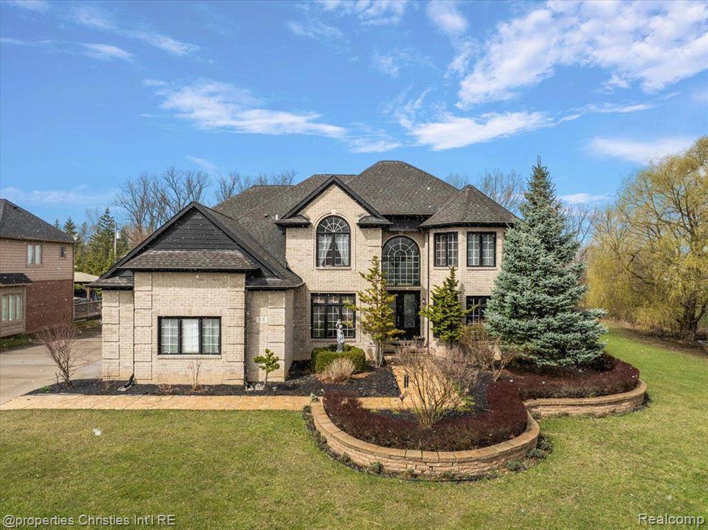 58 INGRAM Drive, Troy, MI 48098