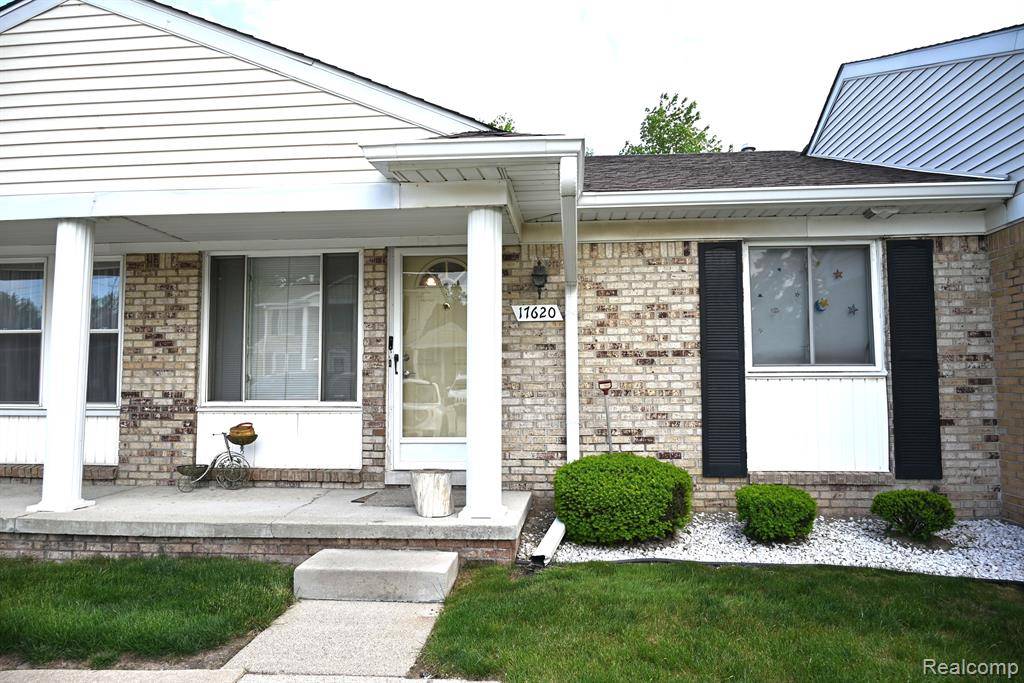 17620 RUDGATE Street,  Southgate,  MI 48195 3357