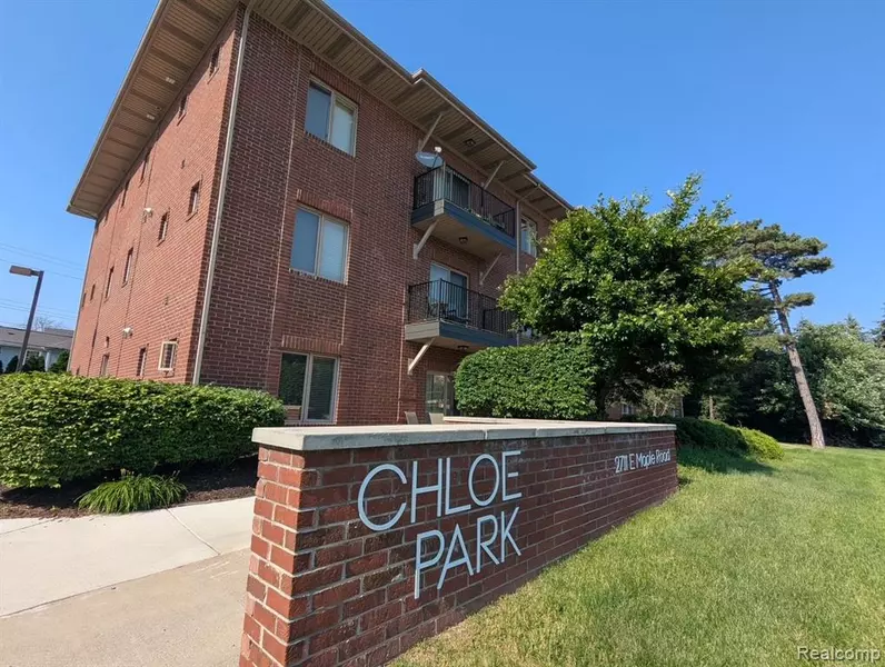 2725 E MAPLE Road, Birmingham, MI 48009 7429