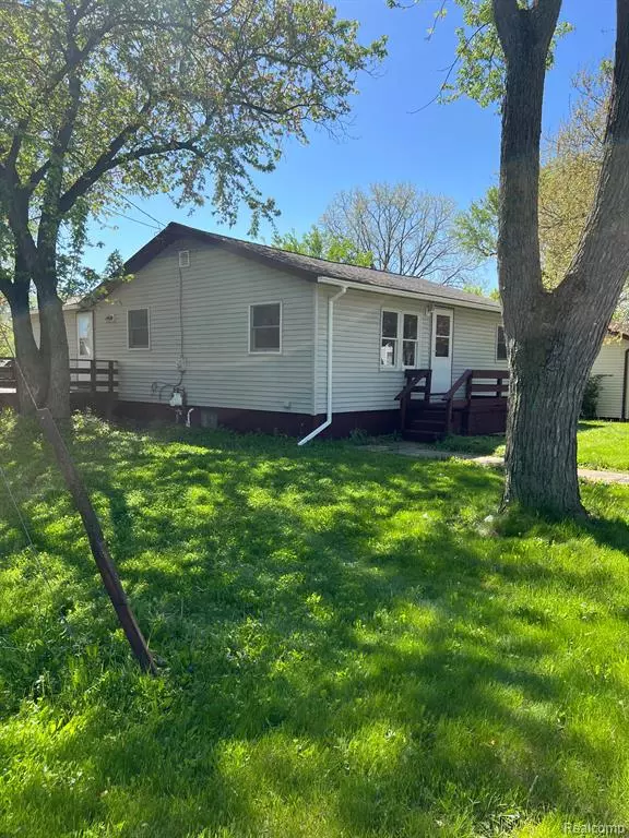 Burton, MI 48529 1018,3183 S TERM Street