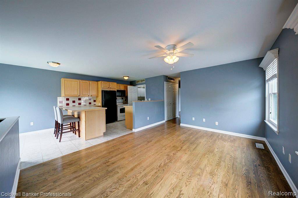 Lake Orion, MI 48360 1732,3067 OAKRIDGE