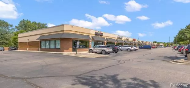 2124 W AUBURN Road, Rochester Hills, MI 48309 3632