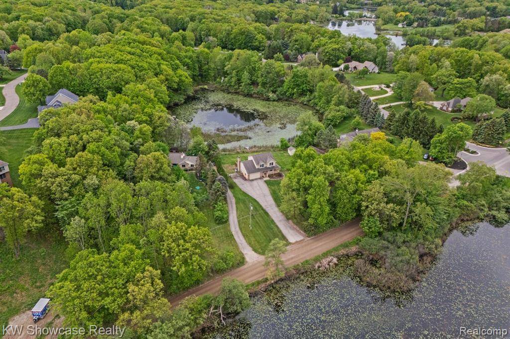 White Lake, MI 48383 2107,4900 GRASS LAKE Road