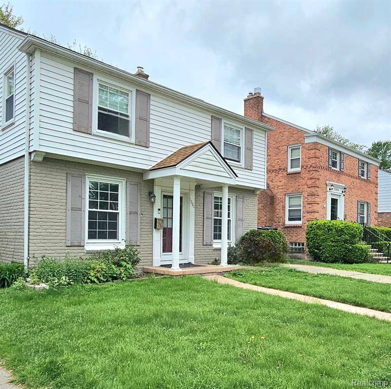 Grosse Pointe Woods, MI 48236 1016,1381 BRYS Drive