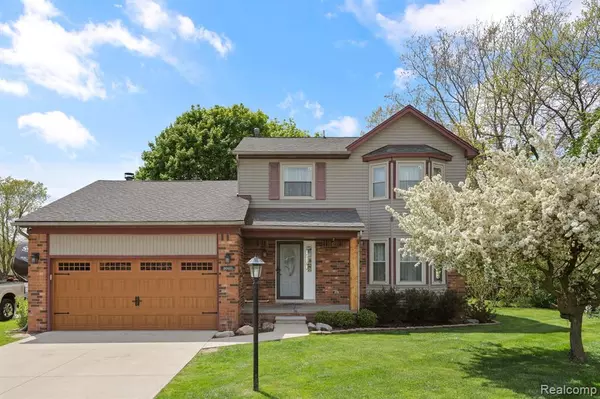 50631 NEWCASTLE Drive, Chesterfield, MI 48047 1718