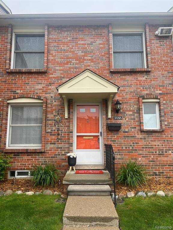 37265 Great Oaks Court, Clinton Township, MI 48036 2444